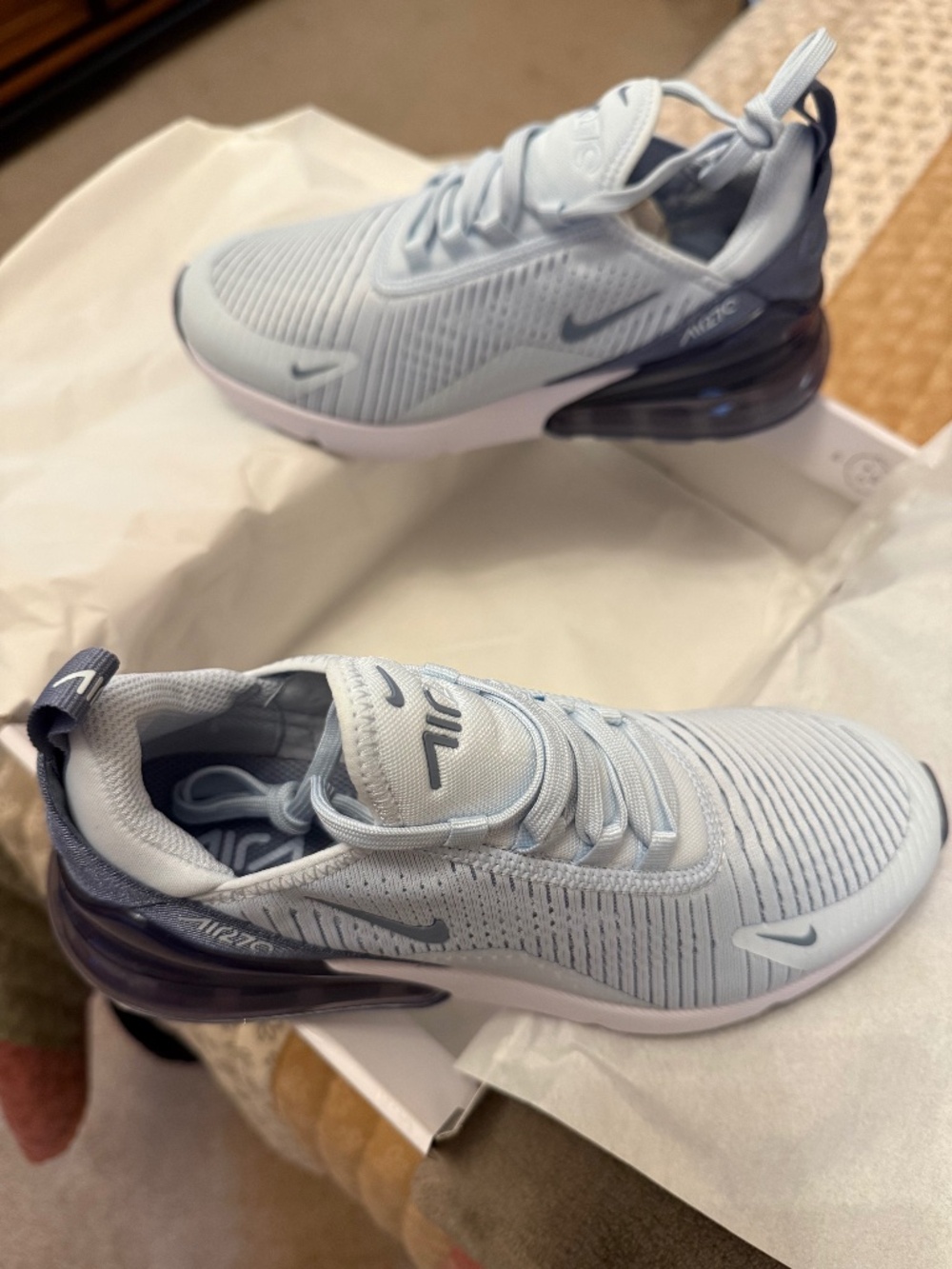 Women’s Nike air max 270 color blue tint/ashen slate white